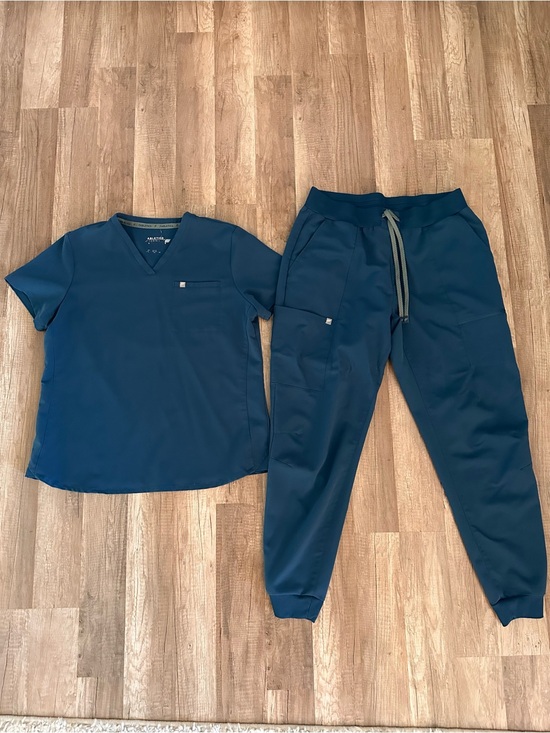 Fabletics Tops - Fabletics scrub top + joggers set Caribbean blue size L
